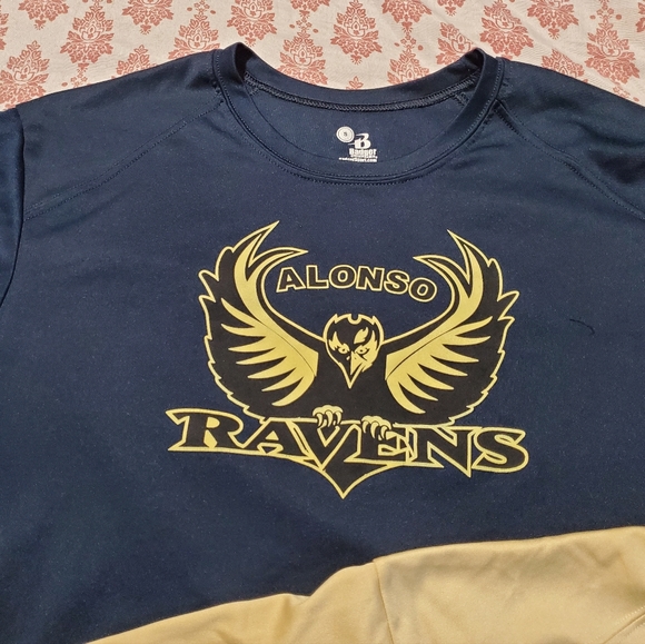 *SOLD* Alonso Ravens High School shirts & shorts - Picture 3 of 6